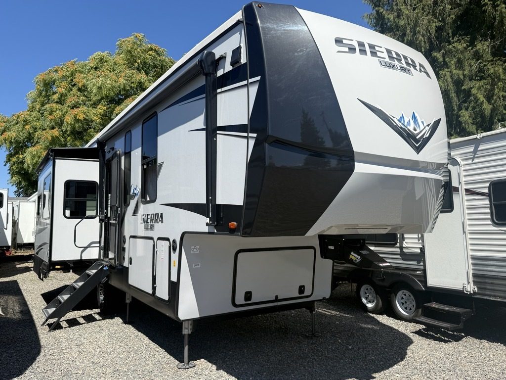 2022 Forest River Sierra Luxury 321RL