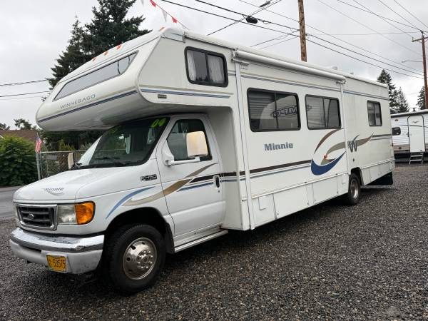 2004 Winnabego 41' Class C 58K Miles 1 Slide