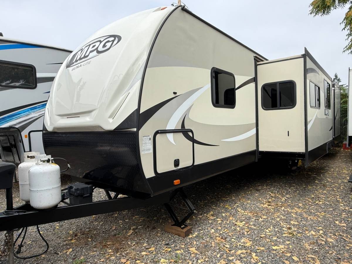 2017 MPG Ultra Lite 36' **2 Slides** 3100 BH featured photo